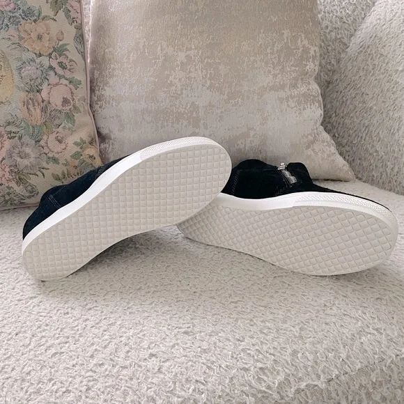 Steve Madden Black Suede Wedge Wedgie Sneakers 8.5 nwot - Picture 6 of 6